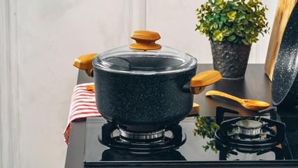 10 Rekomendasi Panci Granit Terbaik dengan Desain Elegan dan Modern