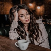 7 Alasan Perempuan Cantik Sering Lama Menjomblo