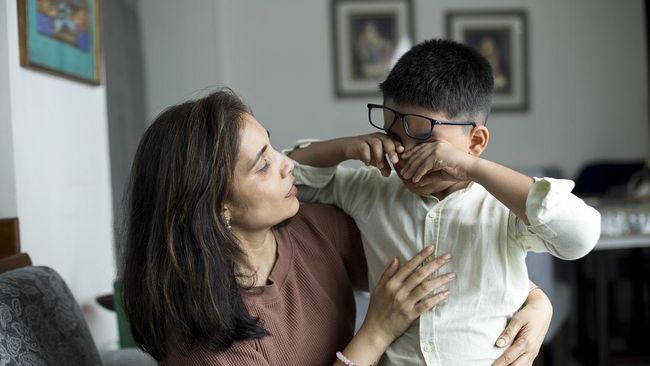 Kenali Ciri-Ciri Kepribadian Anak yang Sangat Perasa, Bunda Perlu Tahu