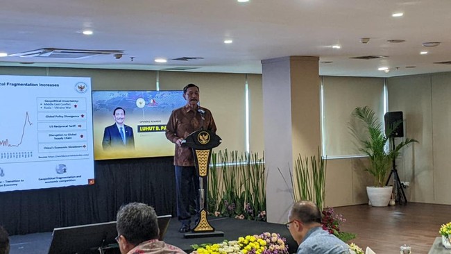 Luhut ke Investor: Indonesia Tidak Akan Collapse, Saatnya Investasi!