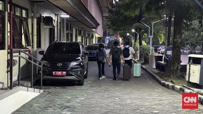 Komisi Pemberantasan Korupsi (KPK) memeriksa 13 orang saksi terkait kasus dugaan penerimaan gratifikasi dan Tindak Pidana Pencucian Uang (TPPU) di lingkungan Pemerintah Kabupaten Ponorogo, Jawa Timur. Pemeriksaan ini dilakukan di Kantor BPKP Perwakil
