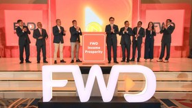 Prosesi peluncuran Asuransi Jiwa FWD Income Prosperity (“FWD Income Prosperity”) yang merupakan solusi perlindungan yang membantu nasabah menjaga stabilitas keuangan dan merencanakan masa depan dengan lebih tenang melalui manfaat tunai tahunan ya