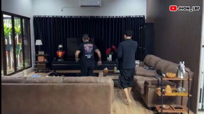 Ada Bar Khusus Kopi, 8 Potret Rumah Anji yang Jadi Venue Pernikahannya dengan Desy