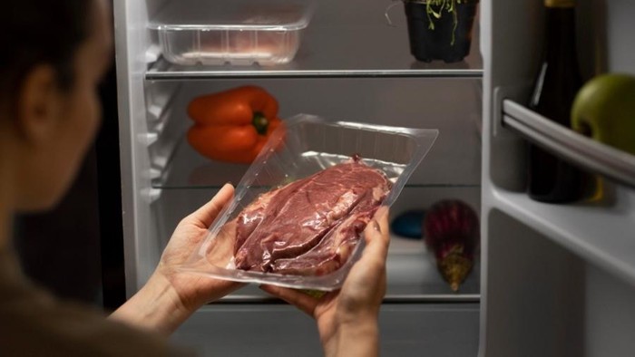 5 Cara Menyimpan Daging Kurban yang Benar agar Awet dan Tidak Mudah Busuk