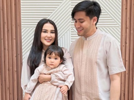 Potret Gaya Kimova Anak Kevin Aprilio & Vicy Melanie, Selalu Menggemaskan