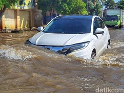 Video: Jalan Raya Dayeuhkolot Bandung Terendam Banjir