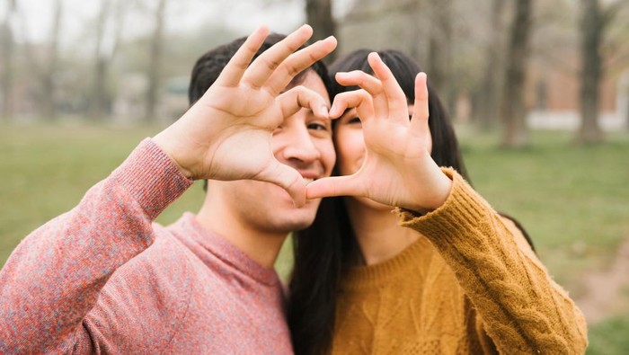 5 Rekomendasi Kado Berdasarkan Tipe Love Language