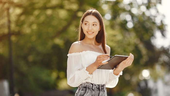 5 Cara Mengenali Orang dengan IQ Tinggi Dilihat dari Pertanyaan yang Sering Mereka Ajukan