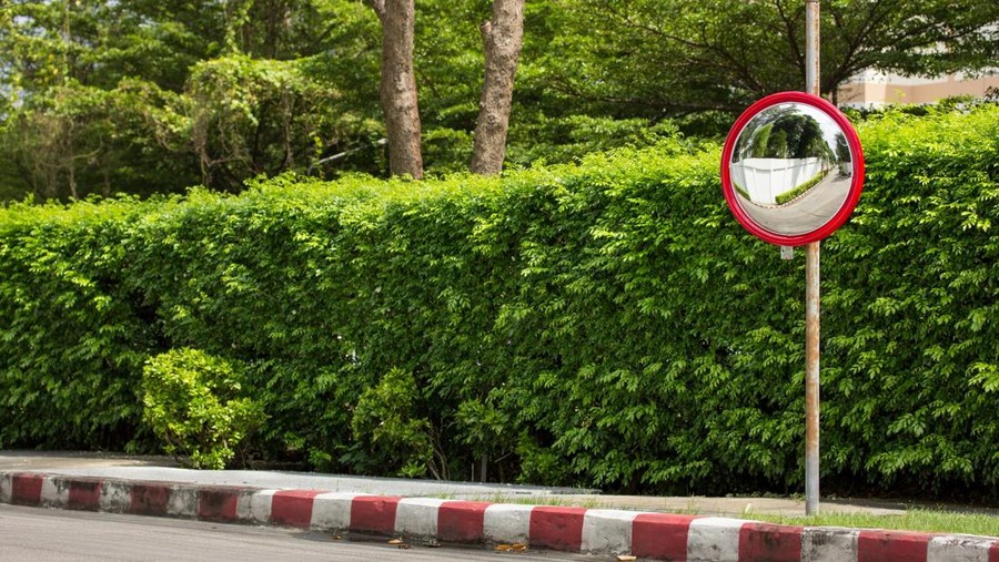 Cermin jalan