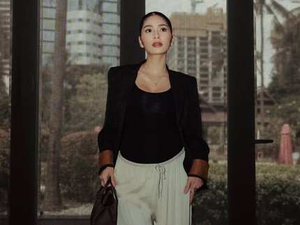 5 Potret Debi Sagita Tampil Stylish saat Pamer Baby Bump Kehamilan Pertama