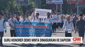Guru Honorer Demo Minta Dimasukkan ke Dapodik