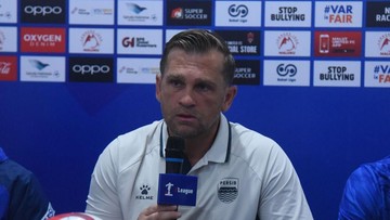 Sorotan Dunia Olahraga CNN Sport : Pelatih Persib Kritik Jadwal Piala Presiden, Singgung Serangan Jantung
