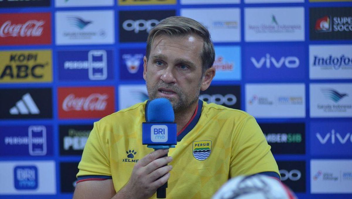 Persib Tunda Latihan Perdana: Pemain Sakit hingga Isu Penerbangan