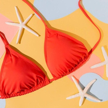 Kenalan dengan Red Bra Theory, Trik Fashion yang Sangat Membantu!