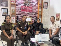 Terdakwa Korupsi Sarung dan Mukena di Lombok Barat Kembalikan Rp 90 Juta