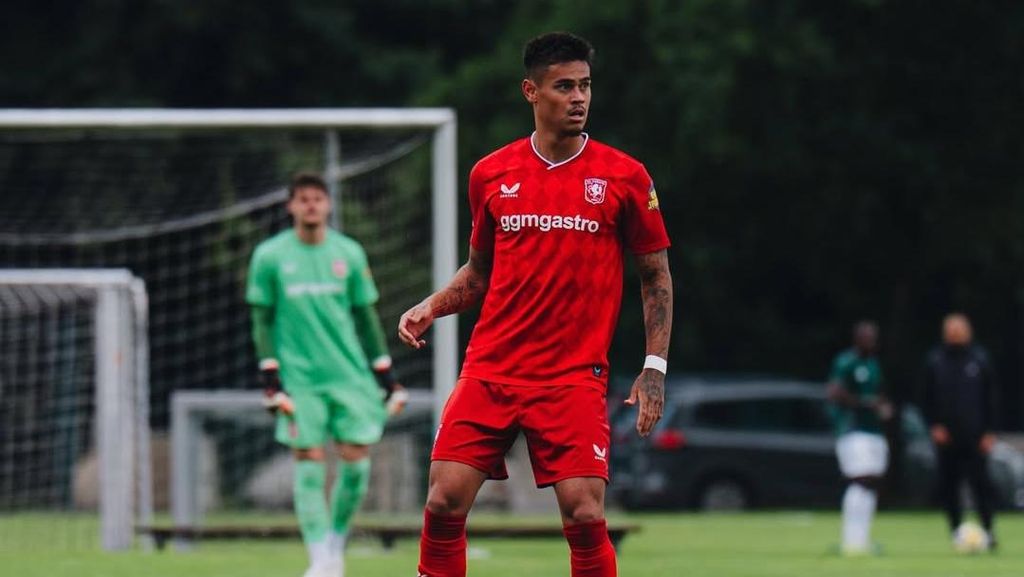 FC Twente Resmi Perpanjang Kontrak Mess Hilgers