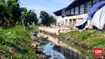 Nelayan Tambak di Surabaya Lawan Proyek Padel Diduga Caplok Sungai