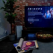 5 Rekomendasi Film Luar Negeri Terbaru di Netflix untuk Temani Akhir Pekan