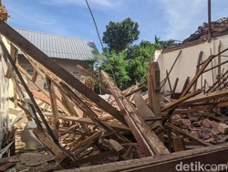Video: Ruang Kelas SD di Tulungagung Ambruk gegara Kondisi Bangunan Lapuk