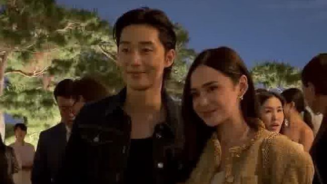 Potret Syifa Hadju Foto Bareng Park Seo Joon di Seoul