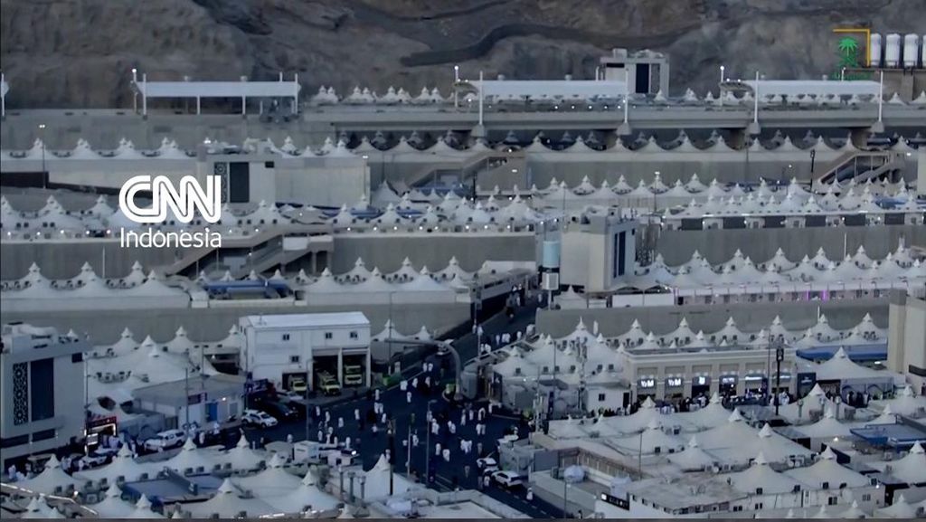 Jemaah Haji Tiba di Mina Menjelang Puncak Haji