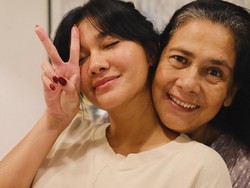 Momen Hangat Lydia Kandou dan Jamal Mirdad Rayakan Ulang Tahun Naysila Mirdad