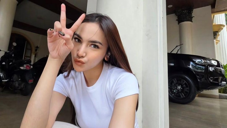 Beri Ucapan Iduladha&comma; Mahalini Spill Tipis Wajah Selina