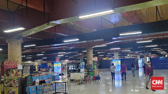 Jibaku Bertahan di Blok M, dari Pijat Refleksi hingga Lapak Aksesori