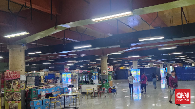 Jibaku Bertahan di Blok M, dari Pijat Refleksi hingga Lapak Aksesori