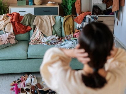 11 Cara Mengenali Orang yang Sedang Tidak Bahagia dari Barang di Rumahnya