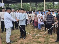 Polda Babel Salurkan Puluhan Hewan Kurban untuk Masjid dan Komunitas