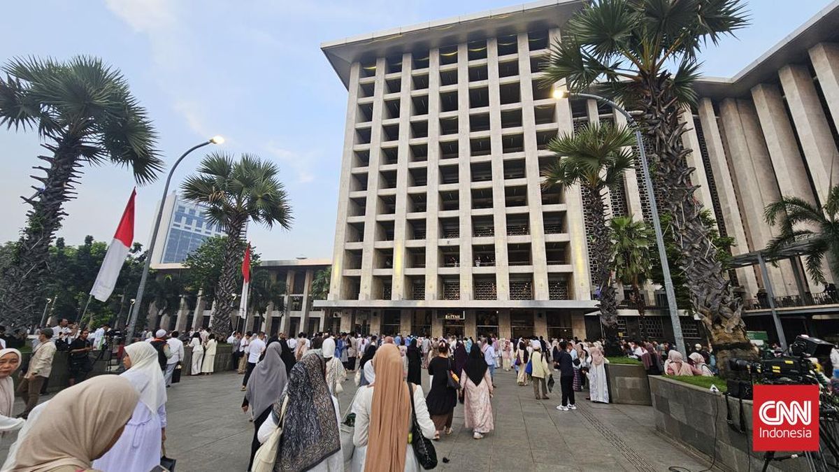 Gibran Salat Iduladha di Istiqlal, Didampingi Sejumlah Menteri