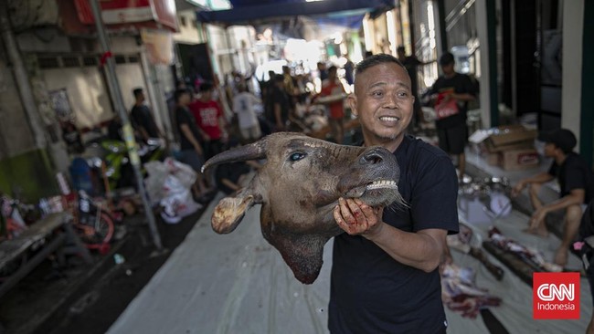 Iduladha 1447 H di Ancol dan Kemayoran, Jakarta, dipenuhi aktivitas penyembelihan hewan kurban pada Rabu, 27 Mei 2026. (CNN Indonesia/Adi ibrahim)