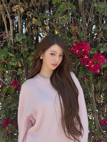 Musim Semi Telah Tiba, Simak 5 OOTD Idol K-Pop Bernuansa Spring