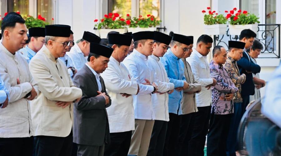 Presiden Prabowo Subianto salat Iduladha 1447 H di Wisma Kedutaan Besar Republik Indonesia (KBRI) Paris, Prancis Rabu (27/5/2026). (BPMI Setpres/Laily Rachev)