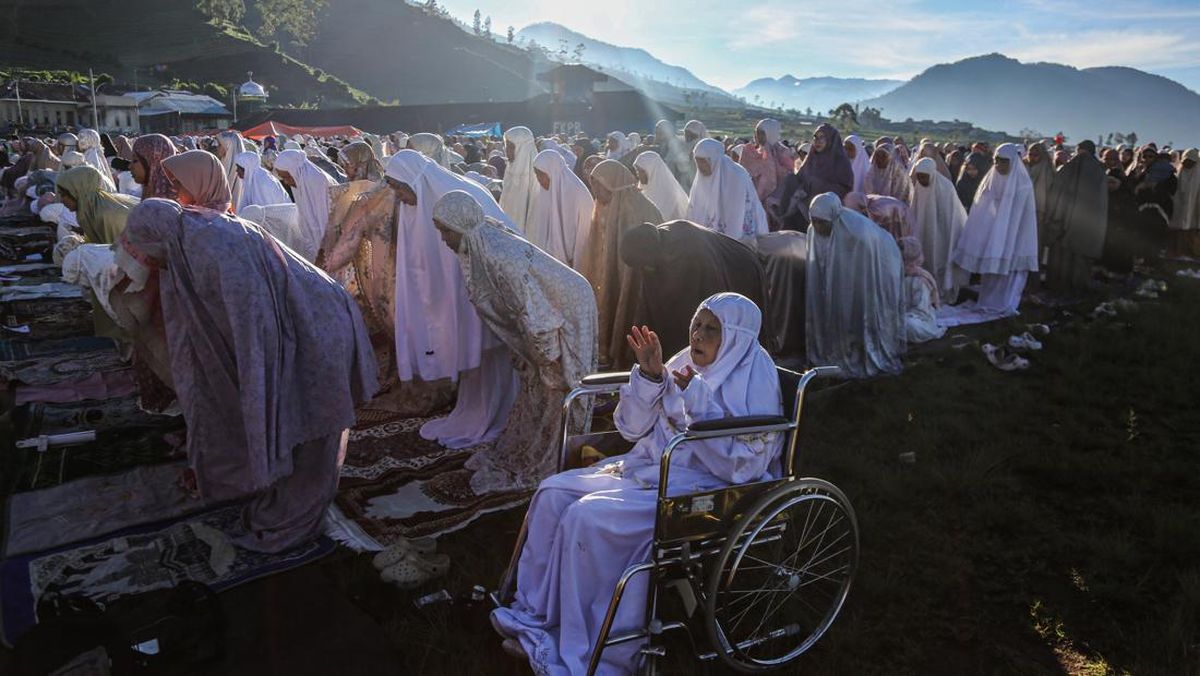 FOTO: Khusyuk Salat Iduladha 1447 H di Berbagai Daerah