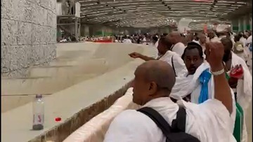 Jemaah Haji Mulai Lempar Jumrah