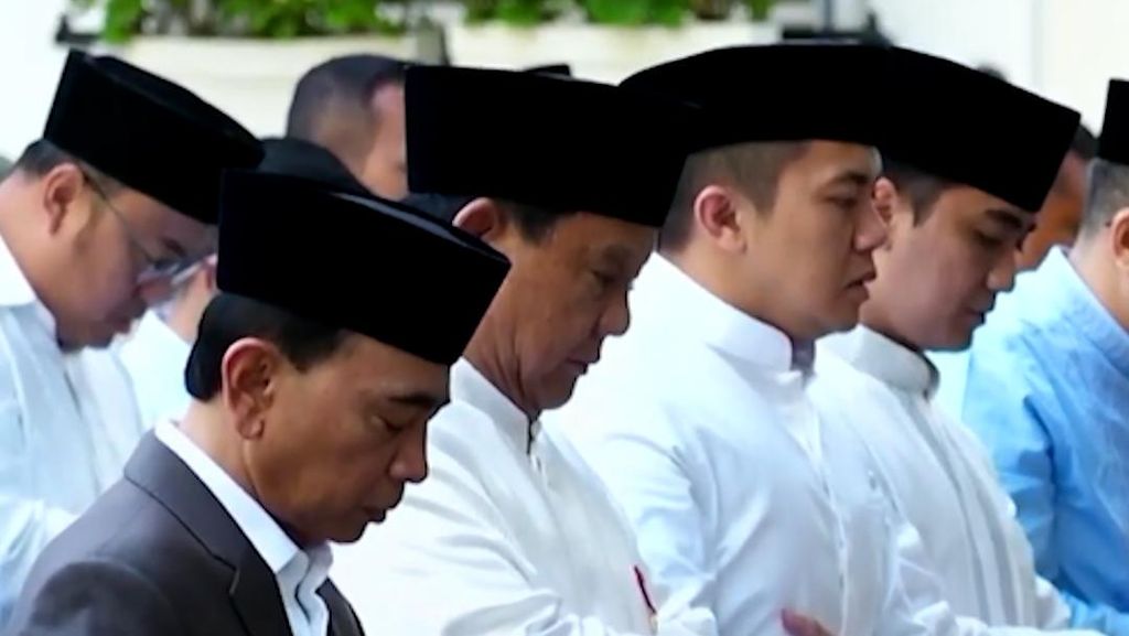 Momen Prabowo Salat Iduladha dengan Diaspora RI di Paris