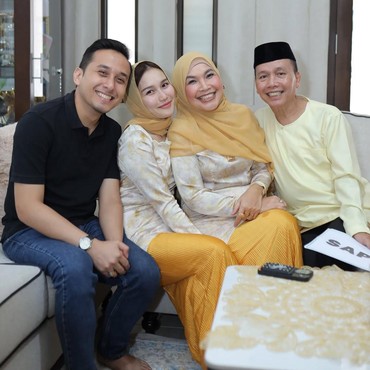 Ayu Ting Ting & Muhammad Kevin Gusnadi Makin Lengket Rayakan Idul Adha Bareng Keluarga