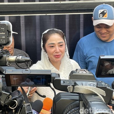 Kekayaan Disorot Usai Kurban 12 Sapi Tahun Ini, Dewi Perssik: Semua Milik Allah