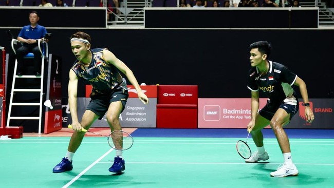Fajar Alfian/Muhammad Shohibul Fikri saat tampil di Singapore Open 2026. (Arsip PBSI)
