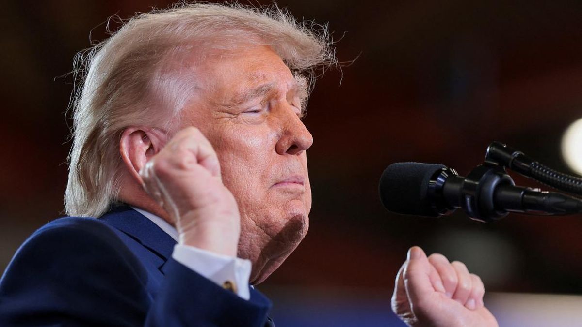 Berat Badan Trump Naik Jadi 104 Kg, Dokter Sarankan Diet