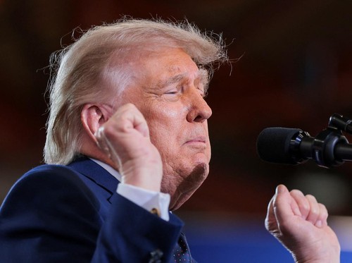 U.S. President Donald Trump reacts as he delivers remarks at Rockland Community College in Suffern, New York, U.S., May 22, 2026. REUTERS/Kylie Cooper