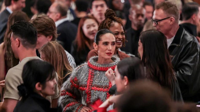 Jennifer Connelly attends the Louis Vuitton Cruise 2027 collection show in New York City, U.S., May 20, 2026. REUTERS/Jeenah Moon