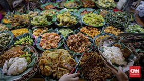 Suasana sentra kuliner di Blok M, Jakarta Selatan.