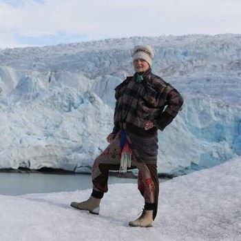 Lebih dari Sekadar Fashion, Ini Cara Vivienne Westwood Menyuarakan Aktivisme Lewat Karyanya