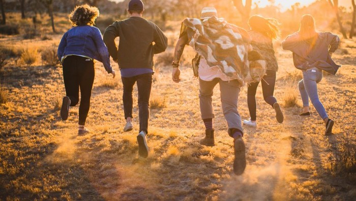 5 Dampak dari Fenomena FOMO bagi Generasi Muda