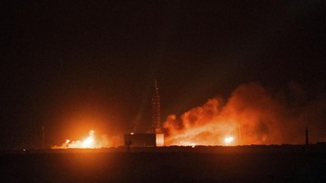 Roket New Glenn Blue Origin Terbakar dan Meledak Saat Uji Coba