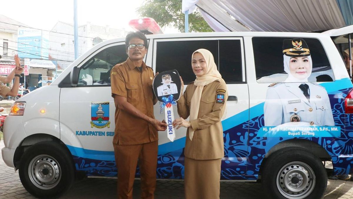 Bupati Serang Alihkan Anggaran Mobil Dinas Jadi Ambulans untuk Desa
