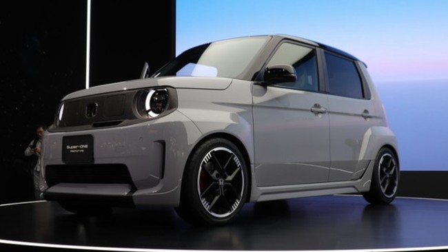 Honda meluncurkan Brio Listrik 'Super-One' di Jepang, dengan harga mulai 3,39 juta yen. Mobil ini menawarkan performa sporty dan jarak tempuh 274 km.